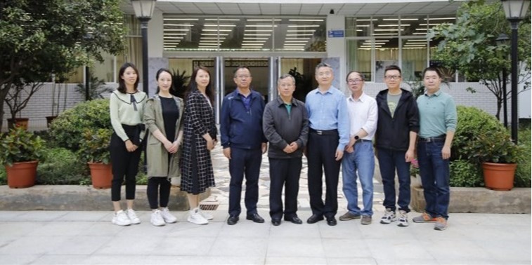 省委宣传部副部长杨润一行到我校调研校报工作